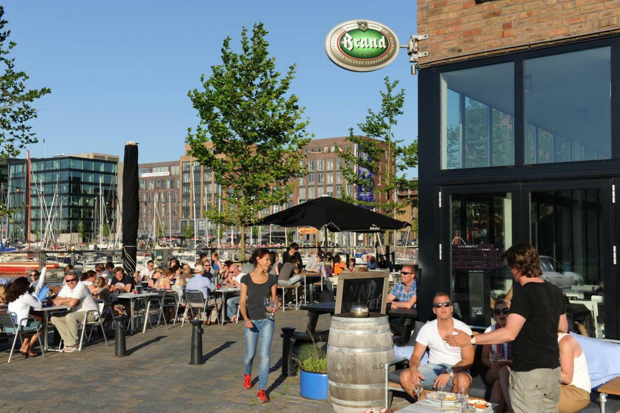 De Groene Tunnel Amsterdam Buitenkant foto